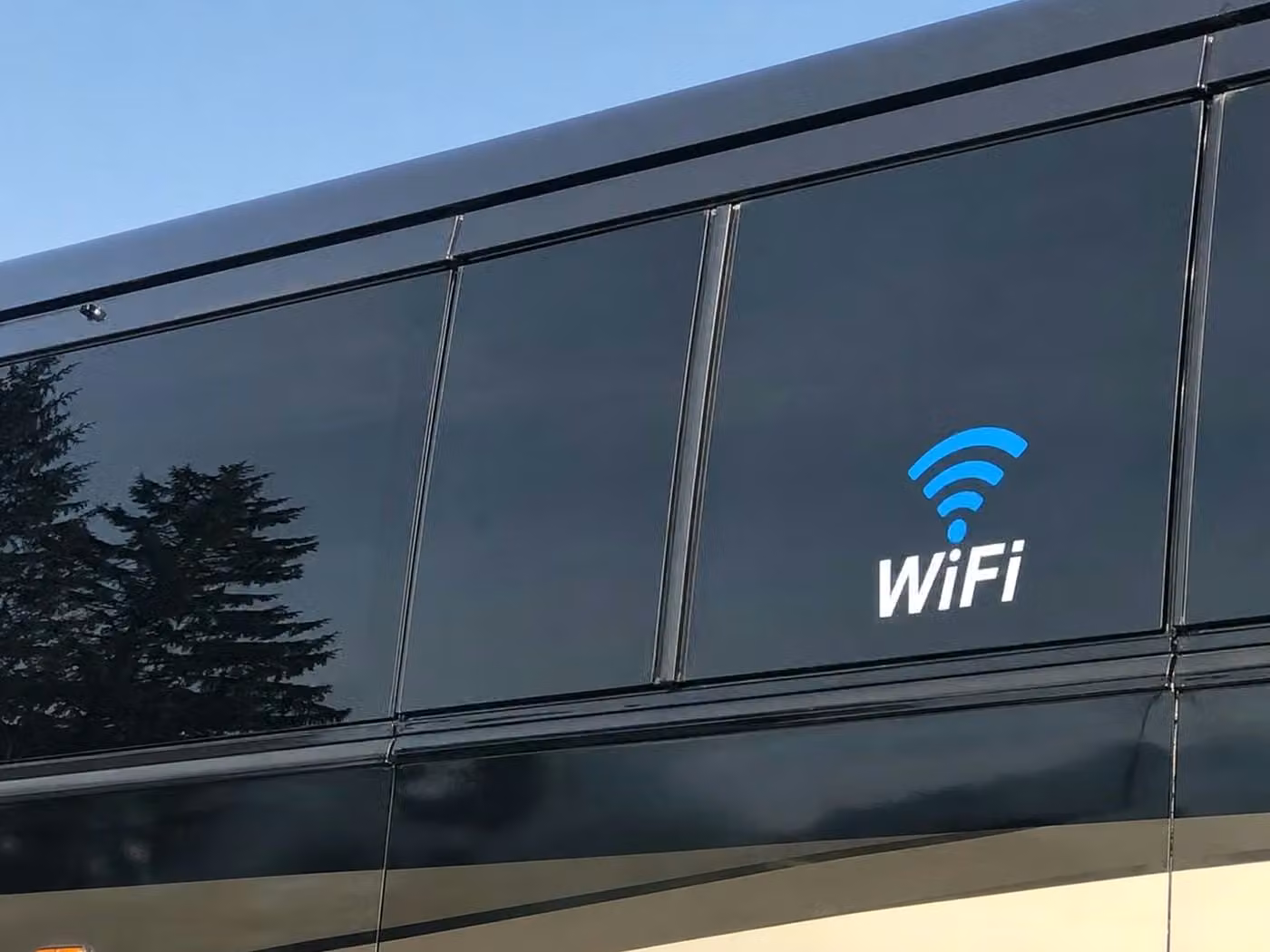 rockledge 15 passenger minibus wifi